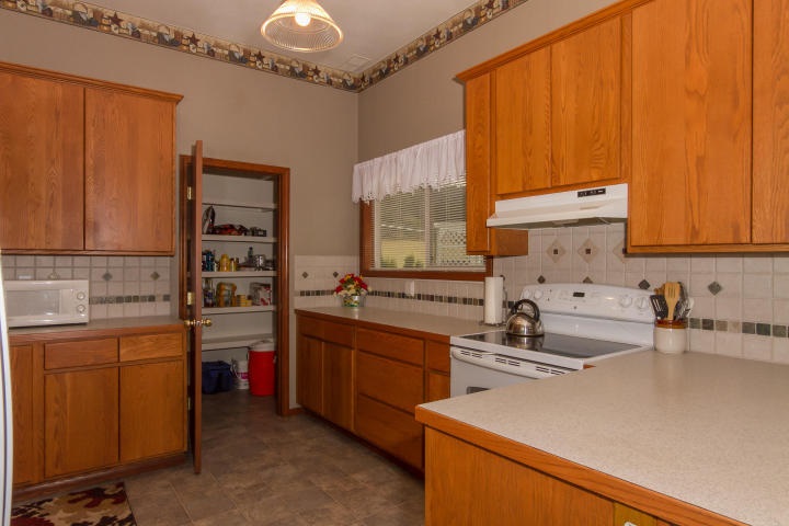 1796 Hutchison Road Addy, WA 99101 - Photo 10 of 20