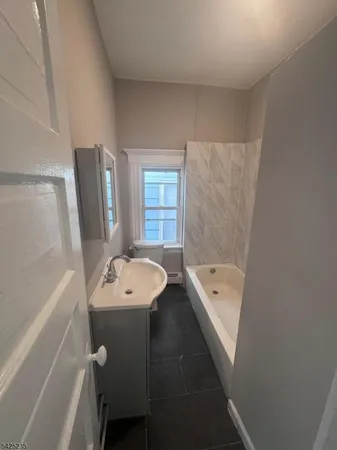 $2,100 | 487 East 24th Street, Paterson, NJ 07514