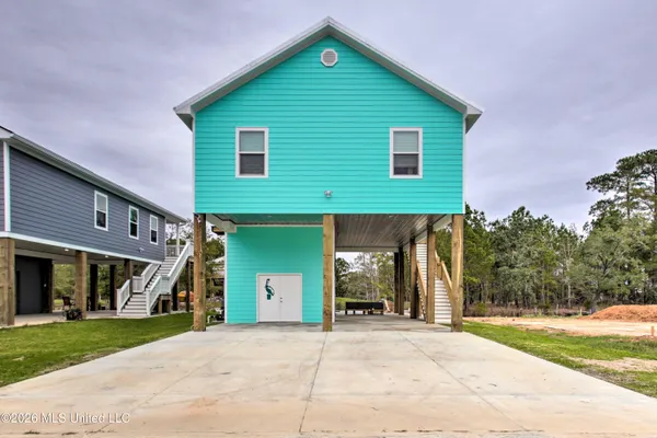 $490,000 | 4082 Cardinal Street, Bay St. Louis, MS 39520