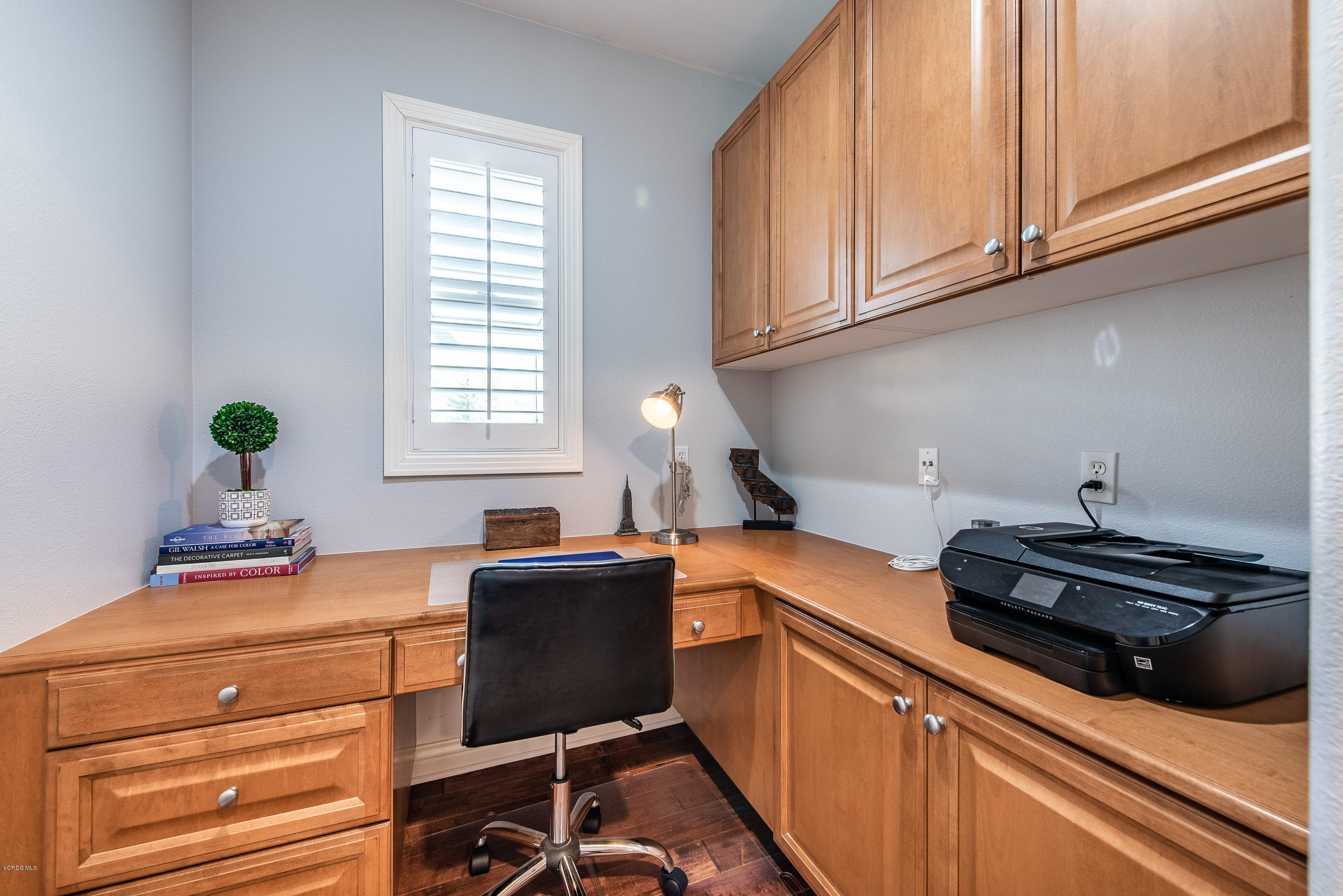 5635 Evening Sky Drive Simi Valley, CA 93063 - Photo 49 of 84 Office Cubby at Landing