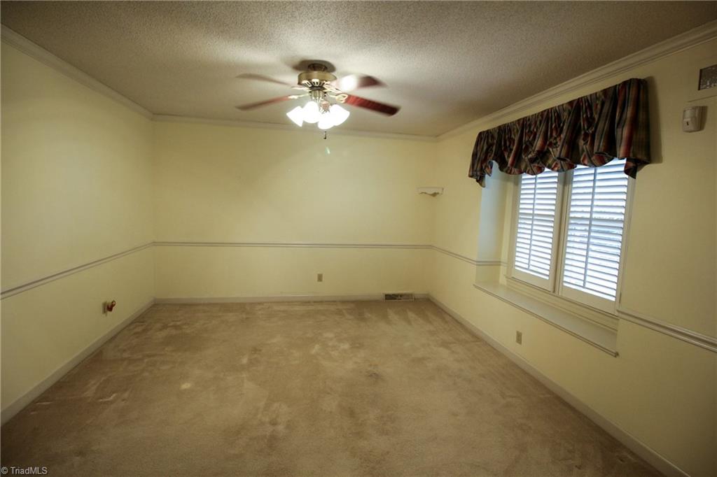 3607 Hunting Ridge Drive High Point, NC 27265 - Photo 11 of 26 Gallery Image 11