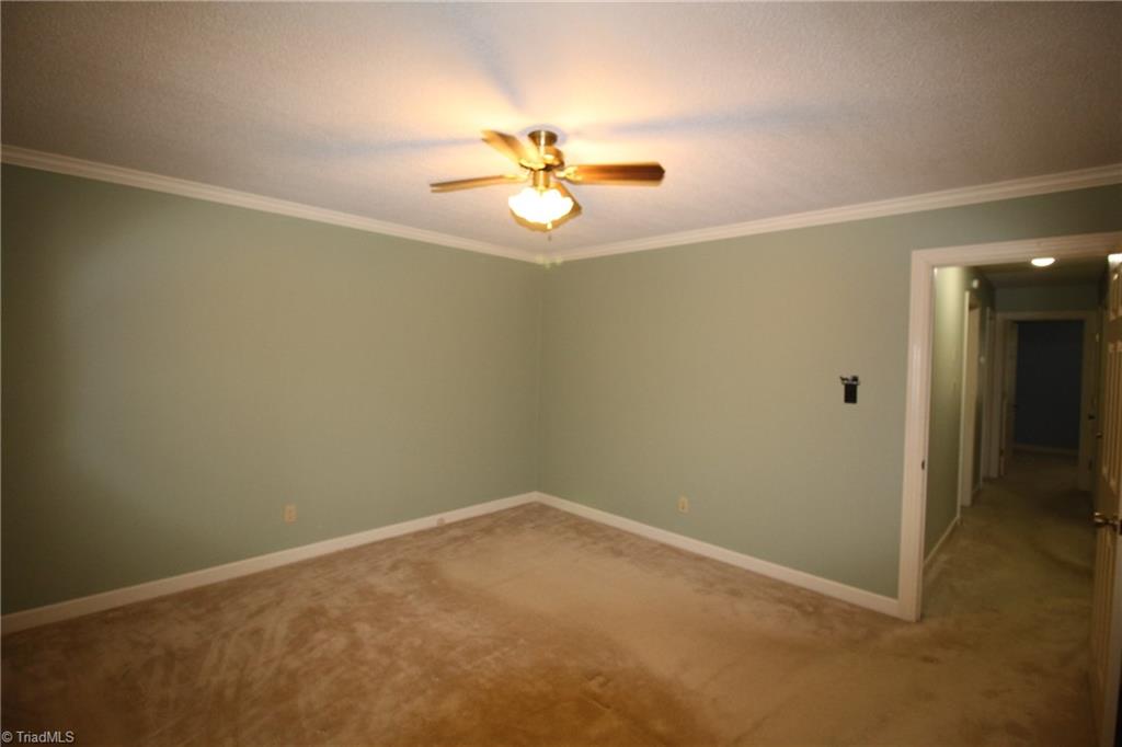 3607 Hunting Ridge Drive High Point, NC 27265 - Photo 13 of 26 Gallery Image 13
