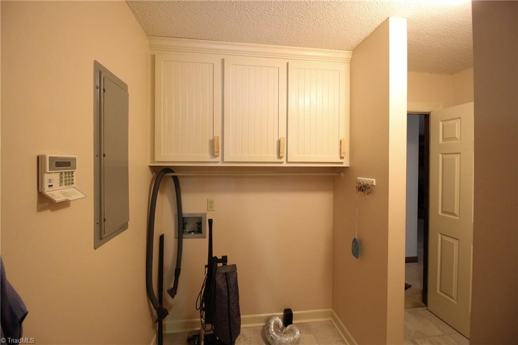 3607 Hunting Ridge Drive High Point, NC 27265 - Photo 22 of 26 Gallery Image 22