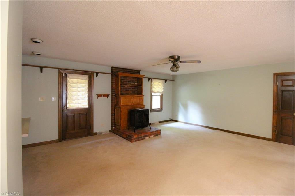 3607 Hunting Ridge Drive High Point, NC 27265 - Photo 6 of 26 Gallery Image 6