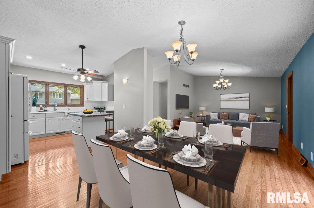 223 28th Avenue Moline, IL 61265 - Photo 9 of 44