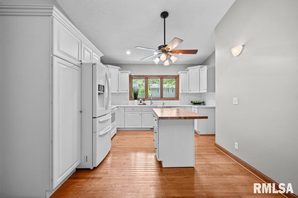 223 28th Avenue Moline, IL 61265 - Photo 10 of 44