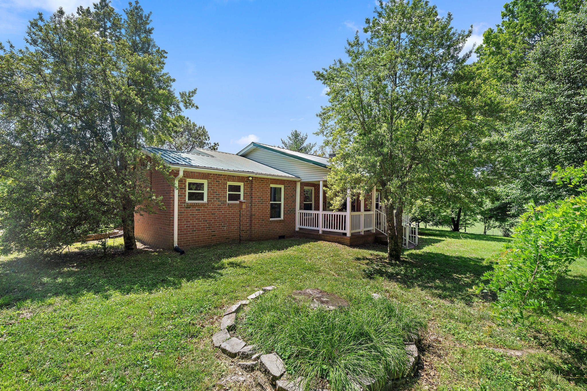 970 Gossett Road Ashland City, TN 37015 - Photo 3 of 26 Gallery Image 3