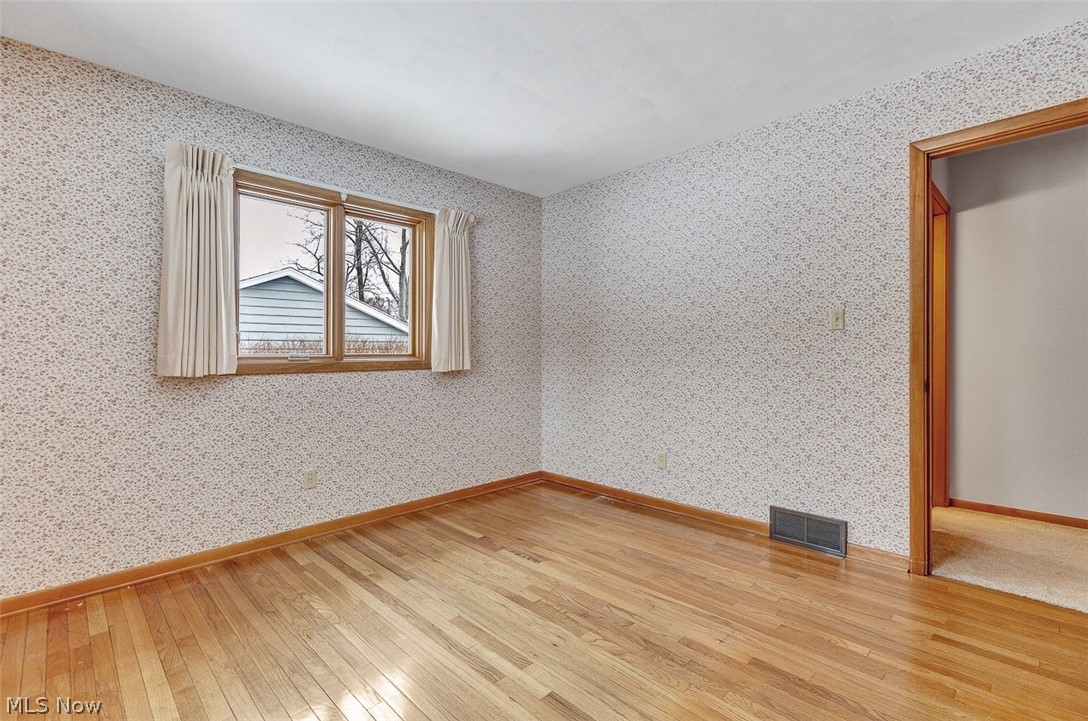 165 Paradise Road Painesville, OH 44077 - Photo 16 of 34