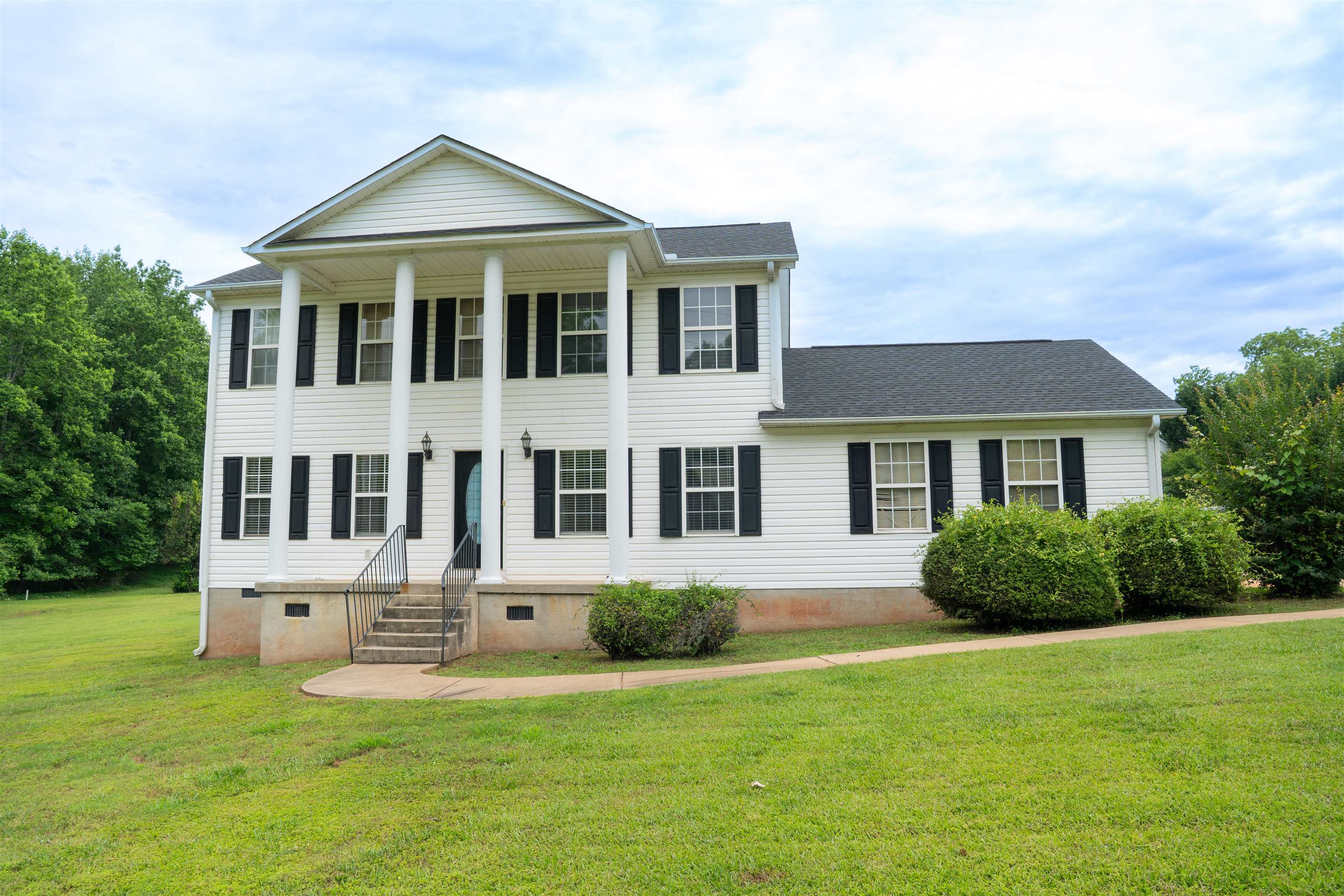 807 Jordan Creek Road Inman, SC 29349 - Photo 1 of 30 Gallery Image 1