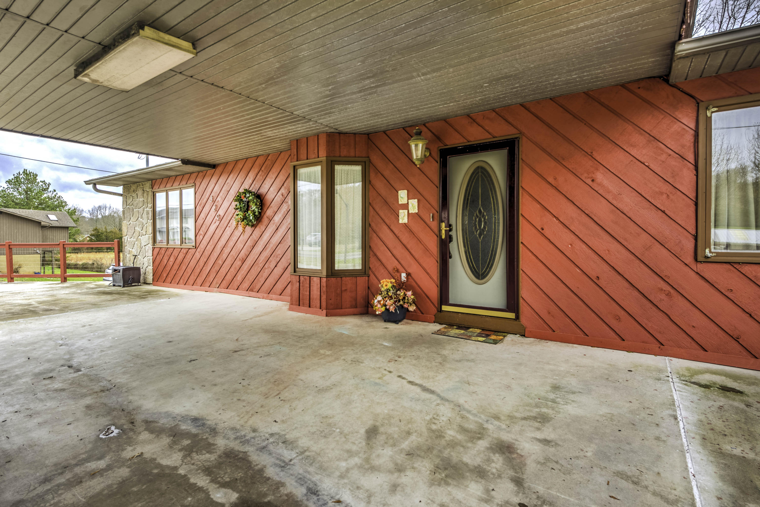 329 Apple Valley Road Sevierville, TN 37862 - Photo 3 of 40 3