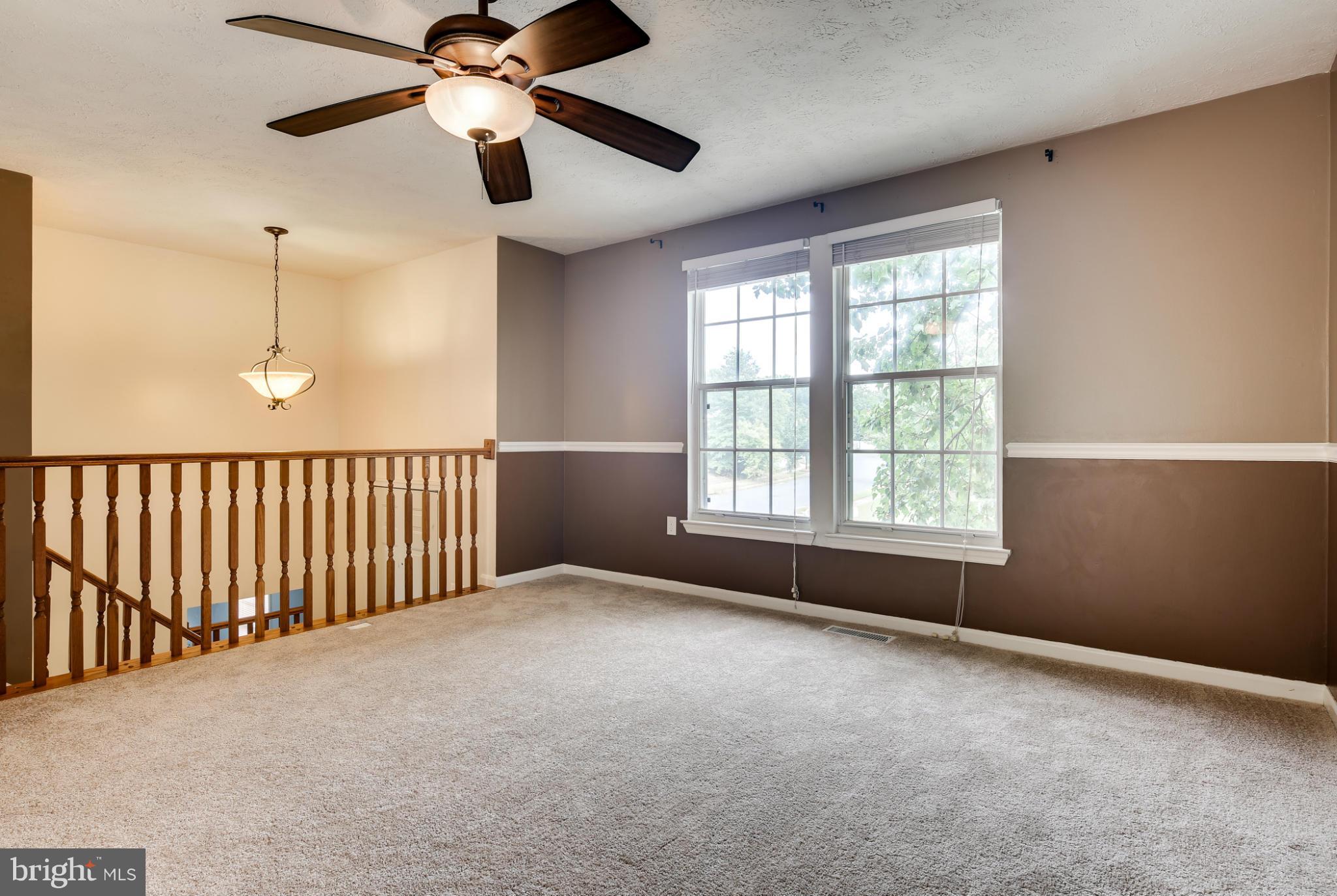 1871 Montreal Road Severn, MD 21144 - Photo 3 of 29 Living Room