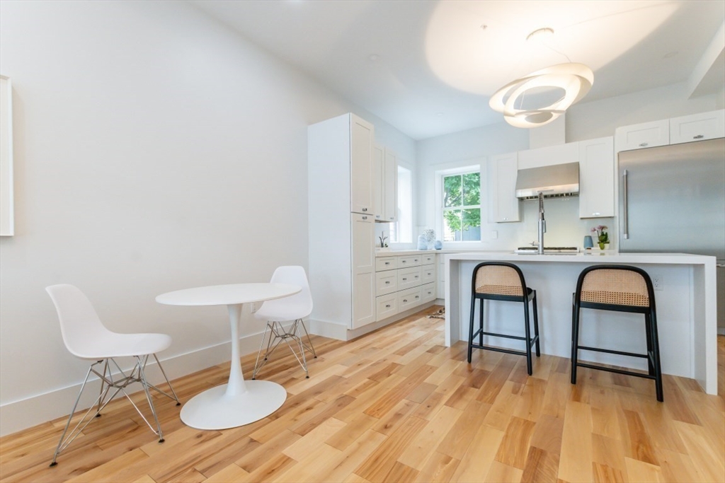 133 Spring Street, Unit 1 Cambridge, MA 02141 - Photo 6 of 39 Gallery Image 6