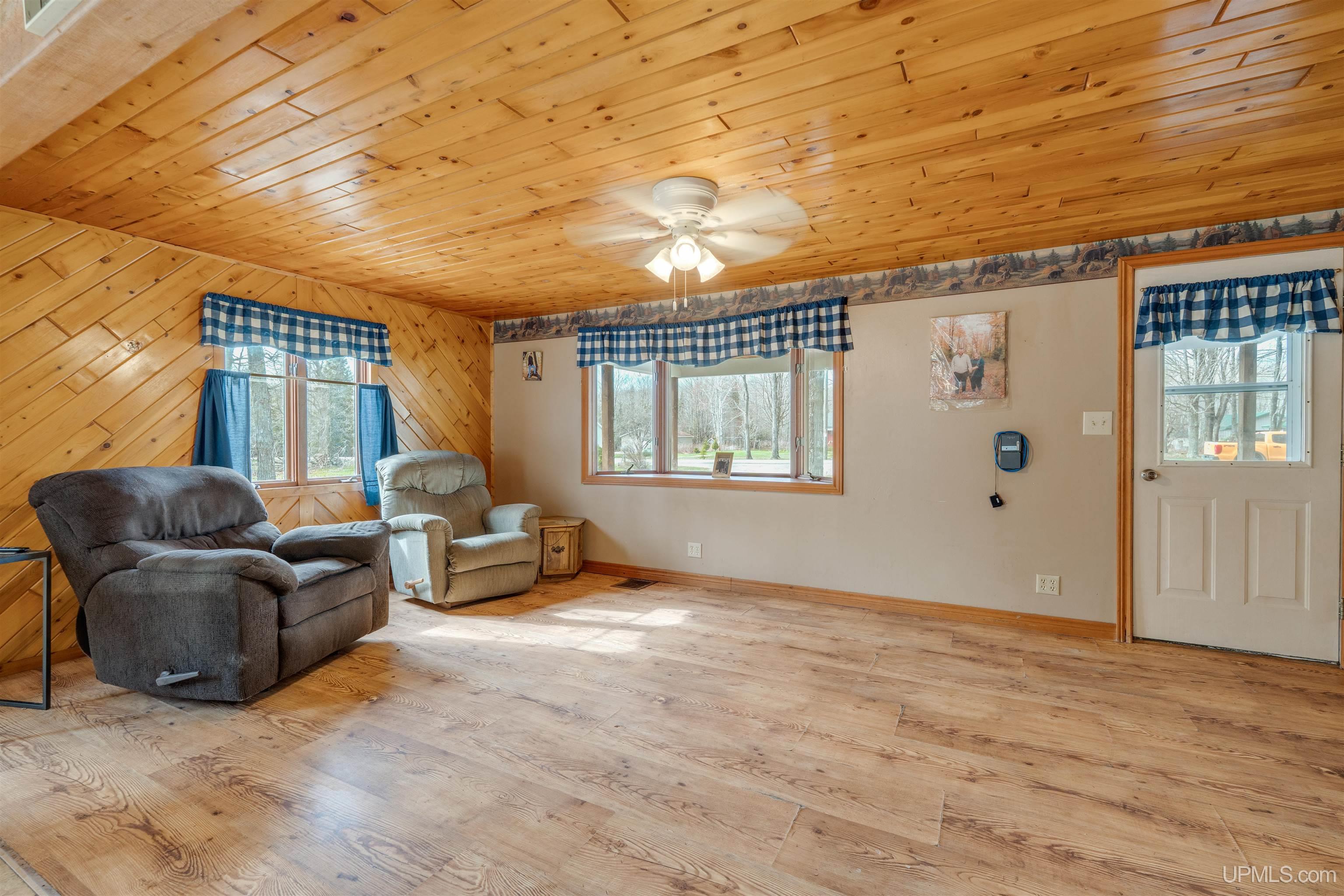 1683w Quarry Road Gulliver, MI 49840 - Photo 13 of 37