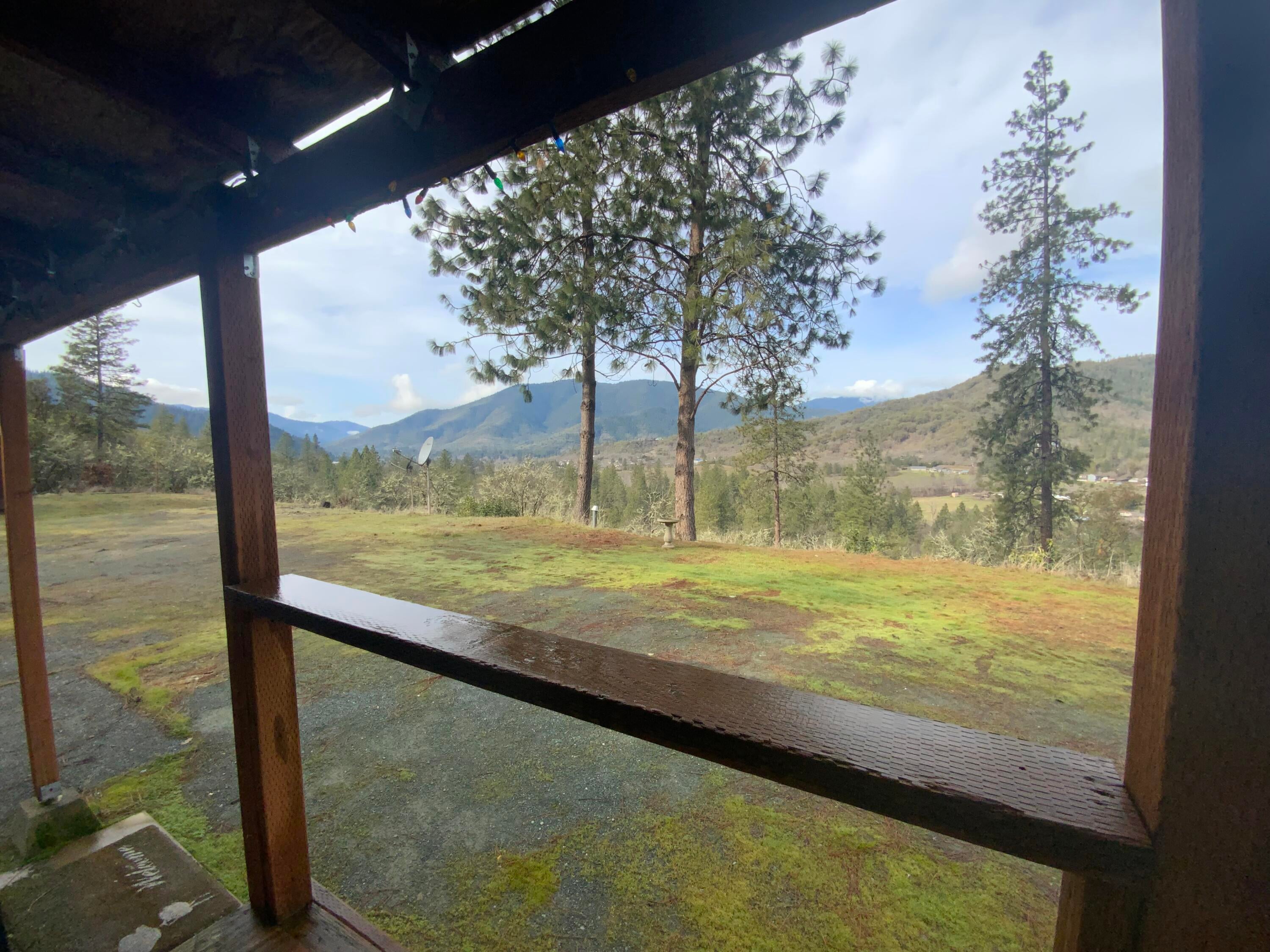 1050 Wards Creek Road, Unit 10700142 Rogue River, OR 97537 - Photo 14 of 26 IMG_2959