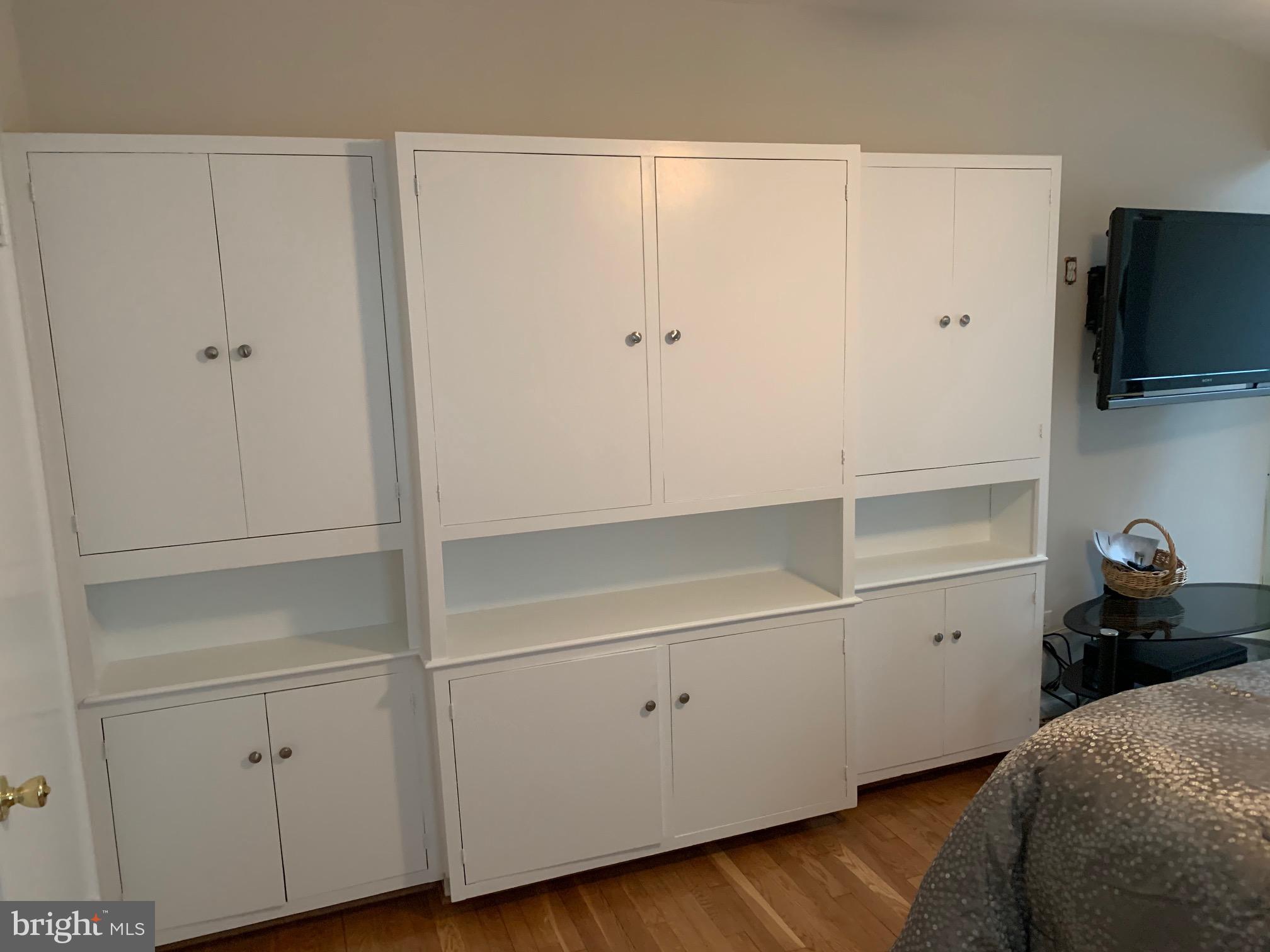 6313 Valley Road Bethesda, MD 20817 - Photo 20 of 21 Built-ins in MBR