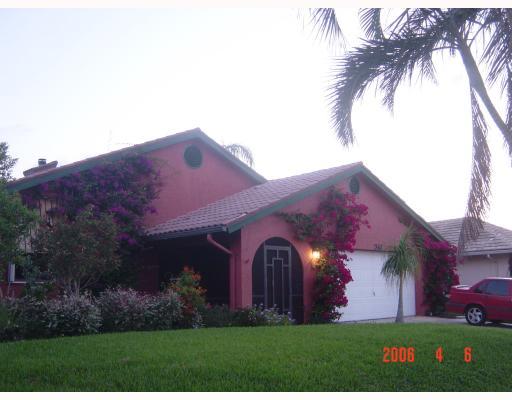 341 Oregon Lane Boca Raton, FL 33487 - Photo 1 of 16 Primary Photo