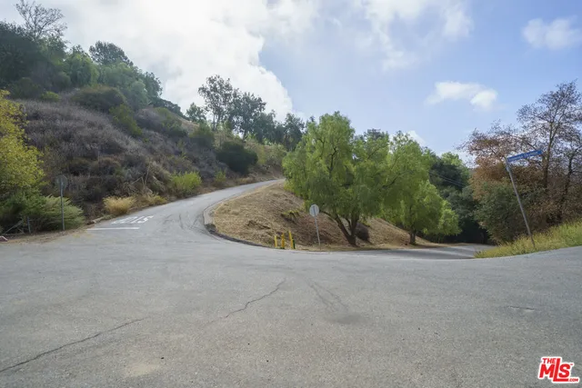 a view of a street view
