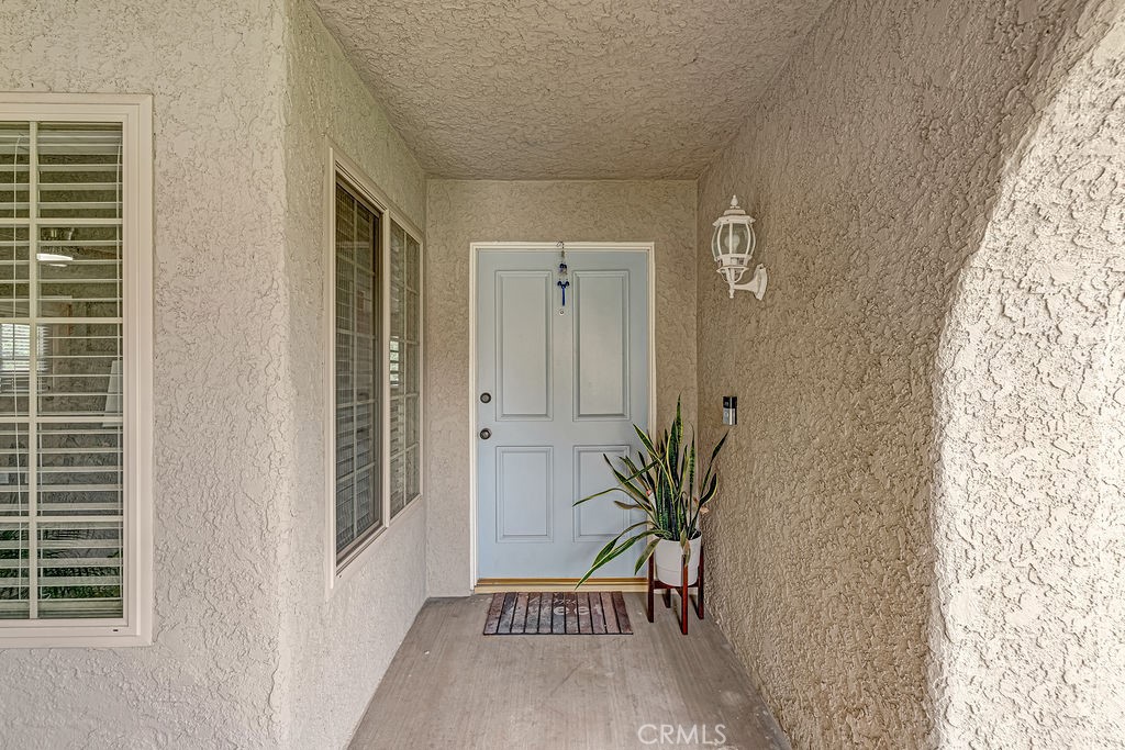 2965 East Mirada Road Highland, CA 92346 - Photo 5 of 29