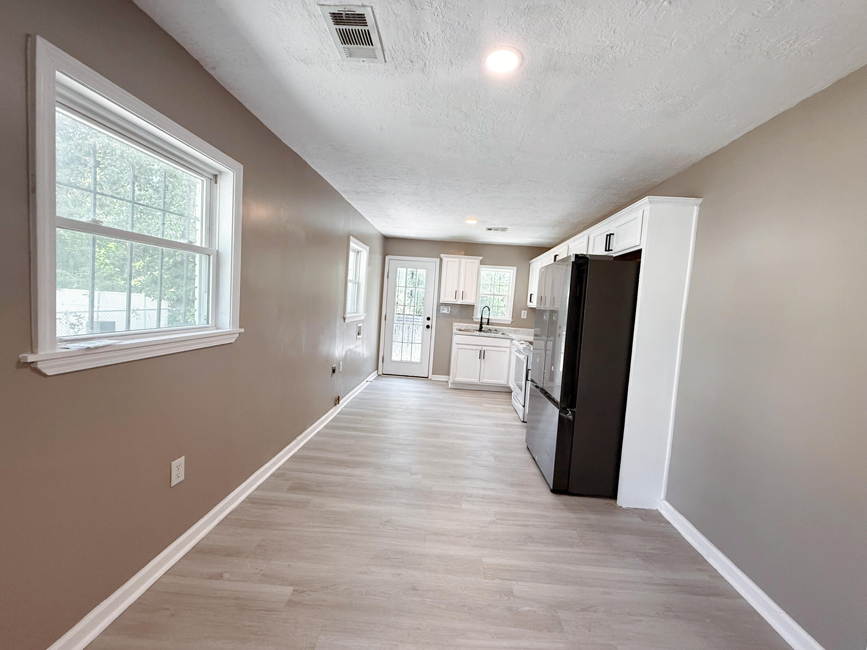 1502 12th Street Augusta, GA 30901 - Photo 4 of 12 Kitchen Combo