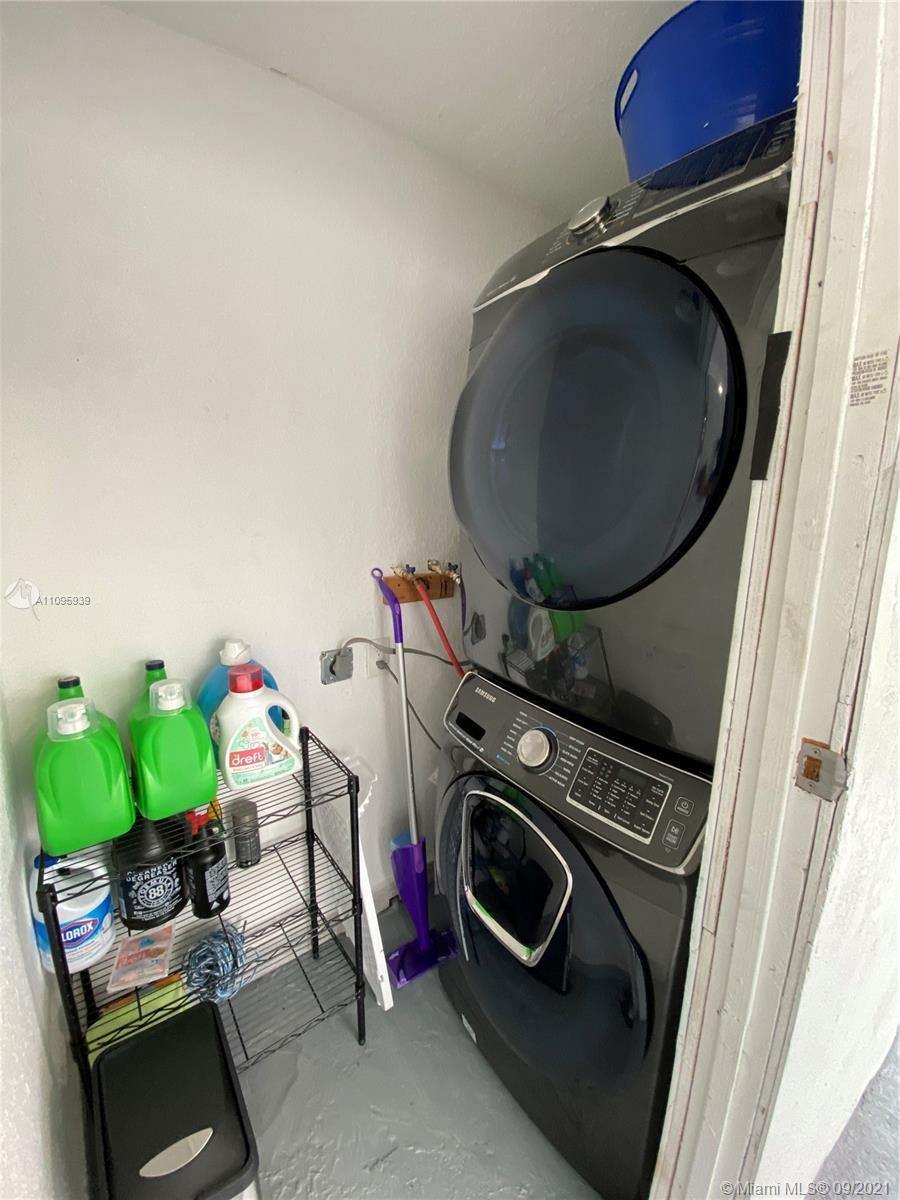 2380 Service Road Opa-Locka, FL 33054 - Photo 22 of 22 a utility room with dryer and washer
