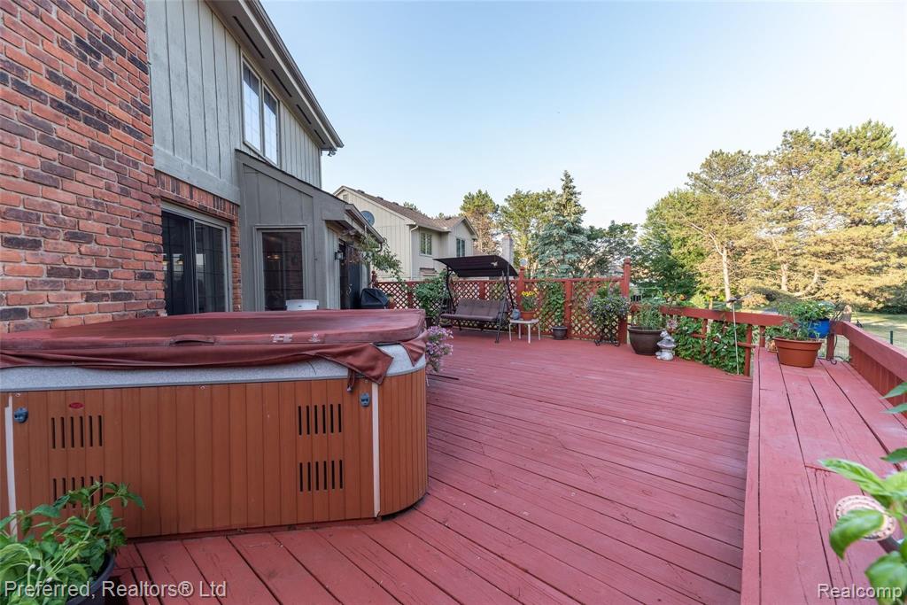 31170 Country Ridge Circle Farmington Hills, MI 48331 - Photo 51 of 56