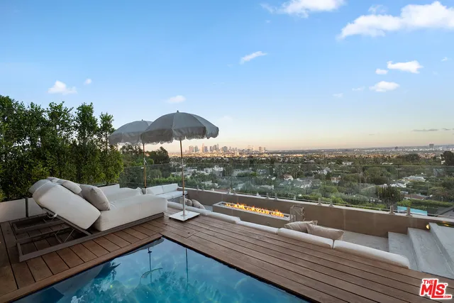 $3,895,000 | 7882 Fareholm Drive, Los Angeles, CA 90046