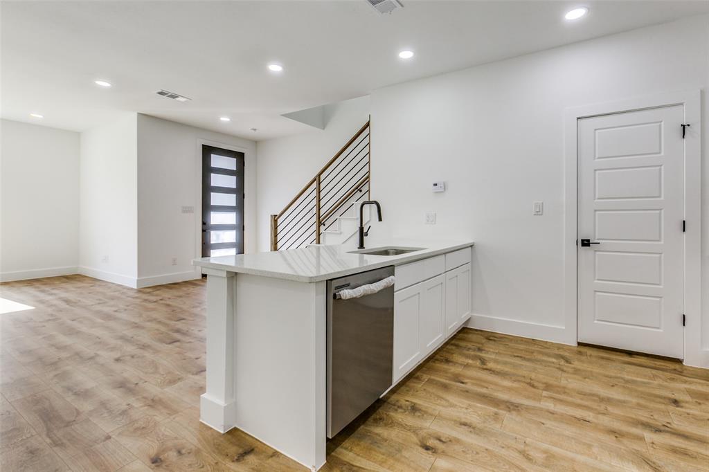 9475 Timberleaf Drive Dallas, TX 75243 - Photo 14 of 38