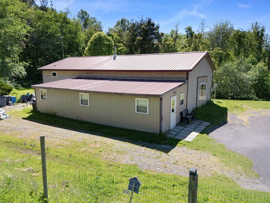 6940 North Geneva Road Sodus, NY 14551 - Photo 3 of 49
