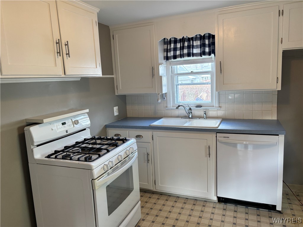 106 Willow Breeze Road Tonawanda, NY 14223 - Photo 12 of 36