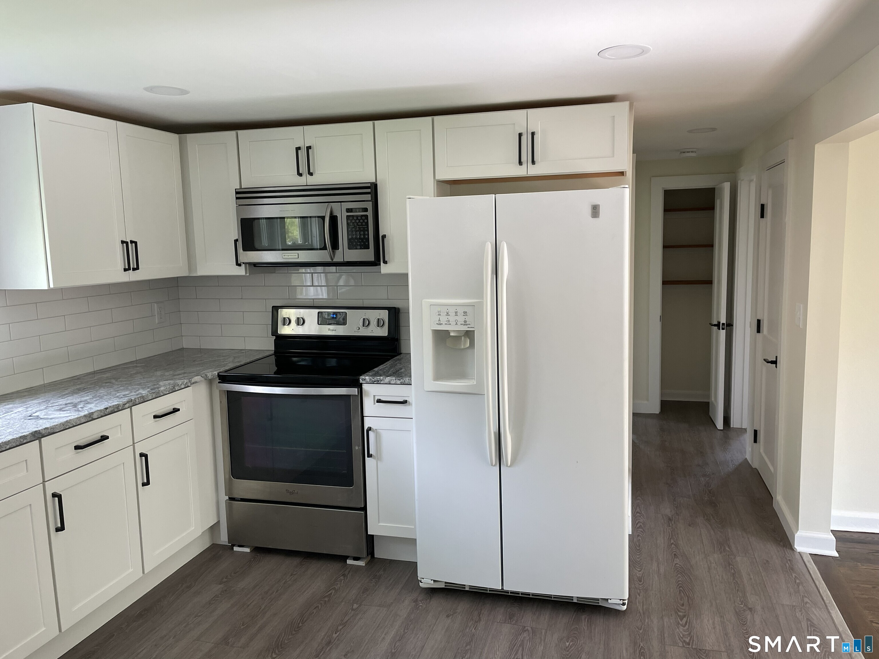 1039 N Road Groton, CT 06340 - Photo 6 of 18