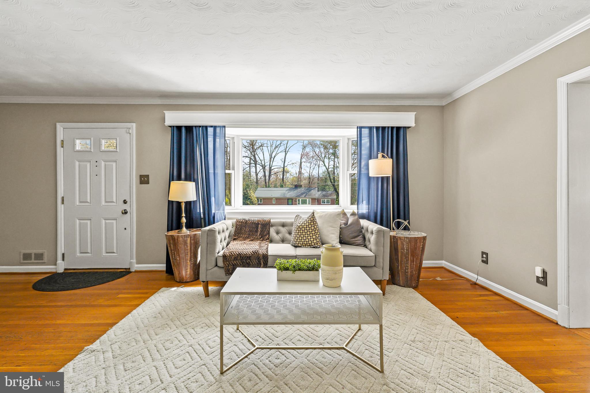 10608 Shady Circle Silver Spring, MD 20903 - Photo 4 of 48