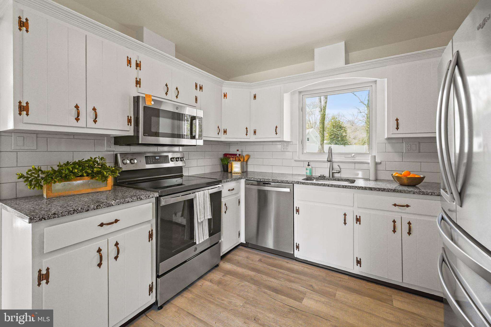 10608 Shady Circle Silver Spring, MD 20903 - Photo 9 of 48