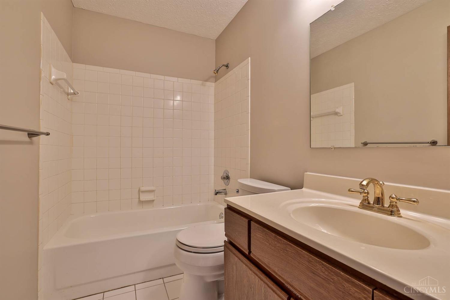 9315 Winton Road, Unit 7 Cincinnati, OH 45231 - Photo 20 of 28