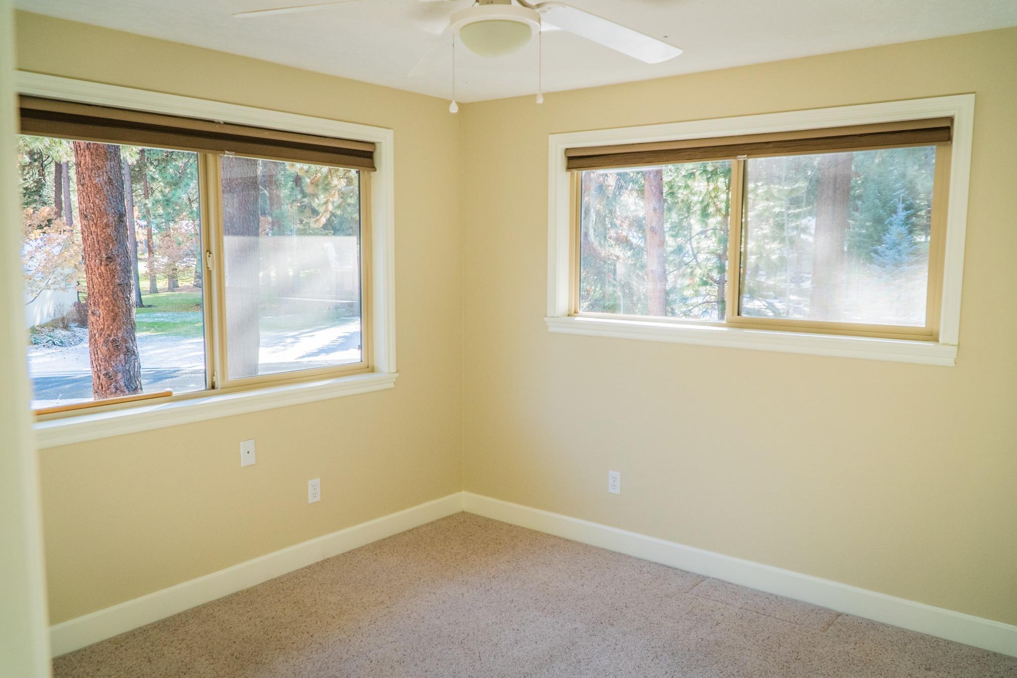 20380 Strawline Road Bend, OR 97702 - Photo 25 of 30 Bedroom #3