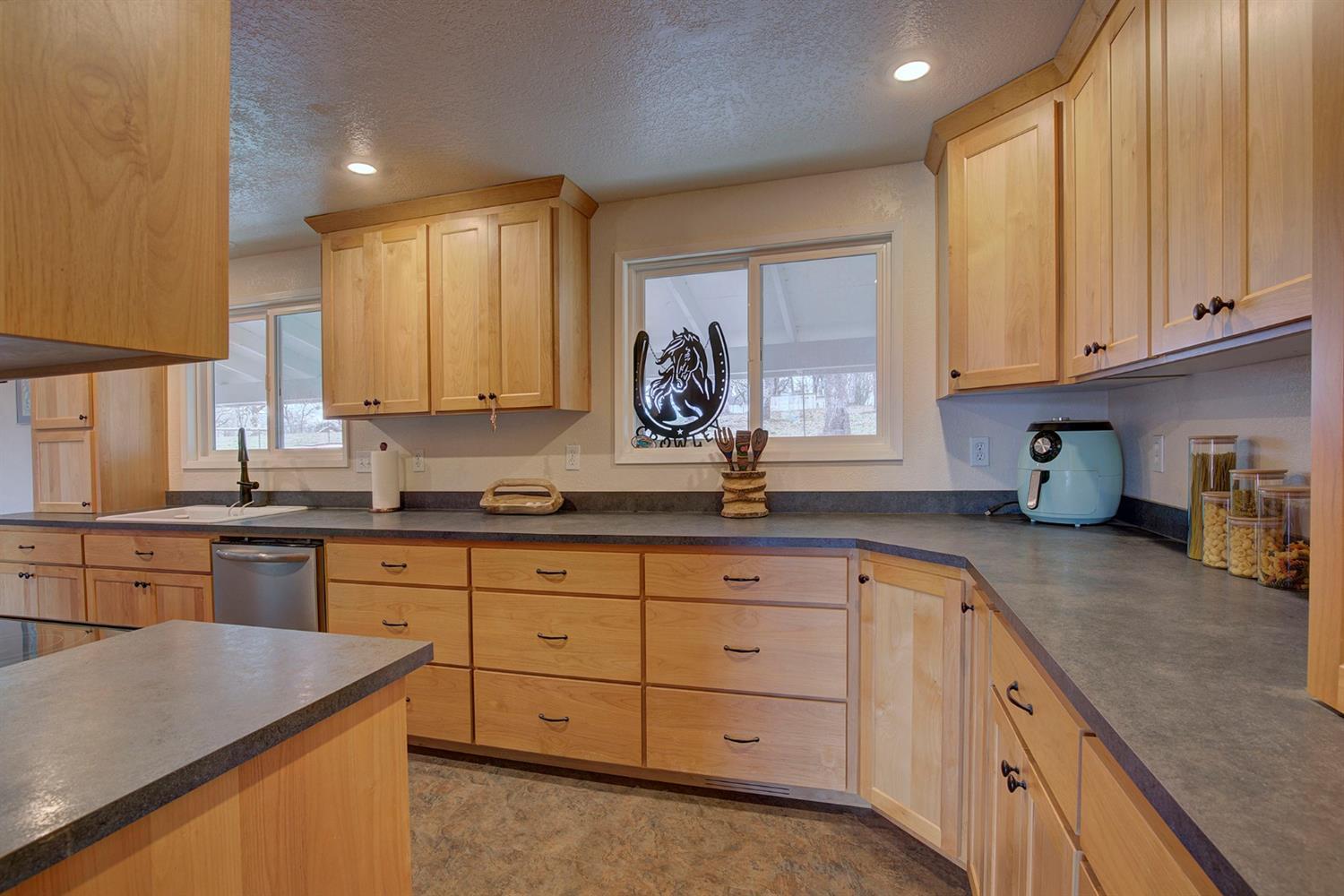4763 Dodge Road White City, OR 97503 - Photo 10 of 11 Additional Photo