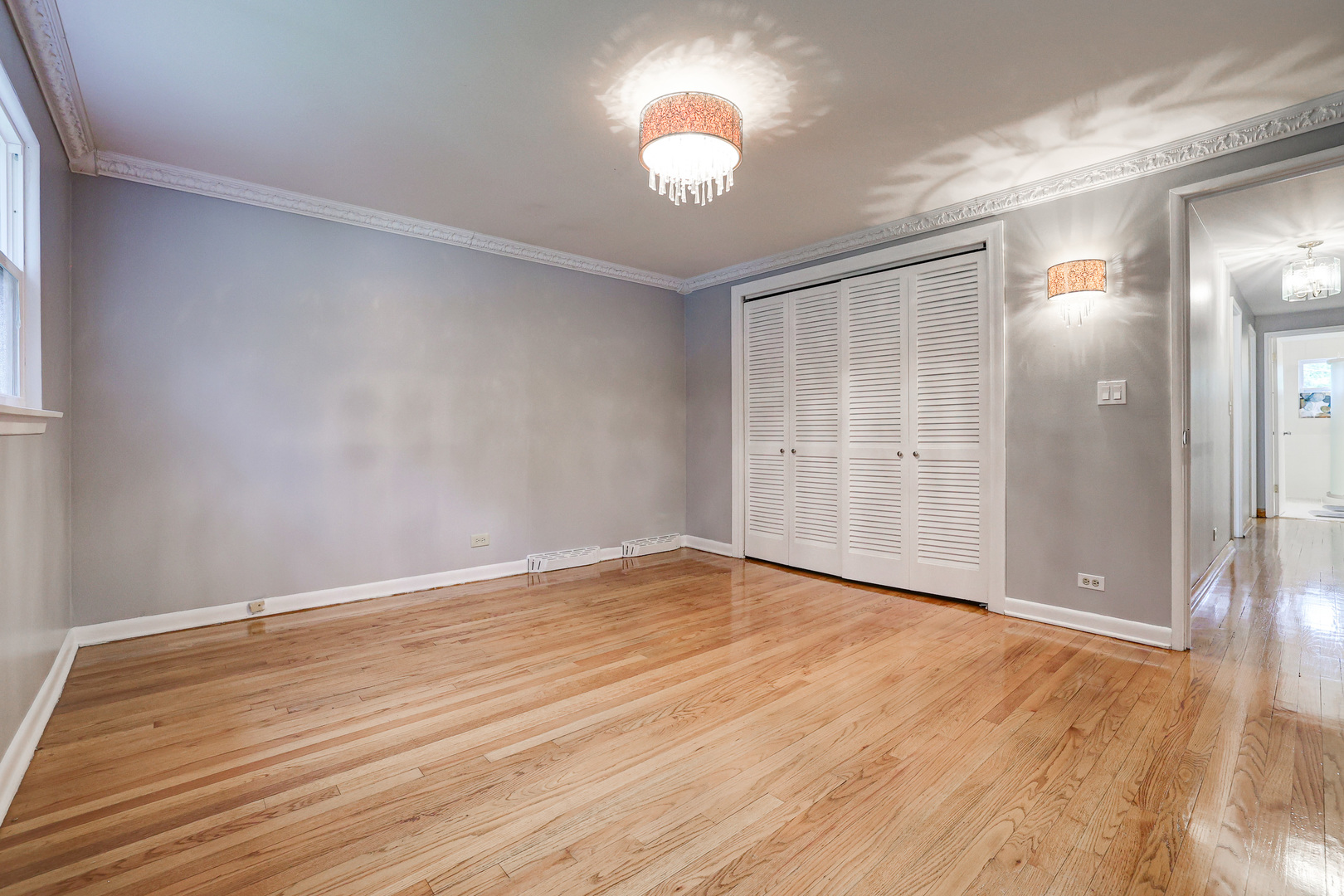 1401 Sunset Ridge Road Northbrook, IL 60062 - Photo 9 of 27 wooden floor in an empty room
