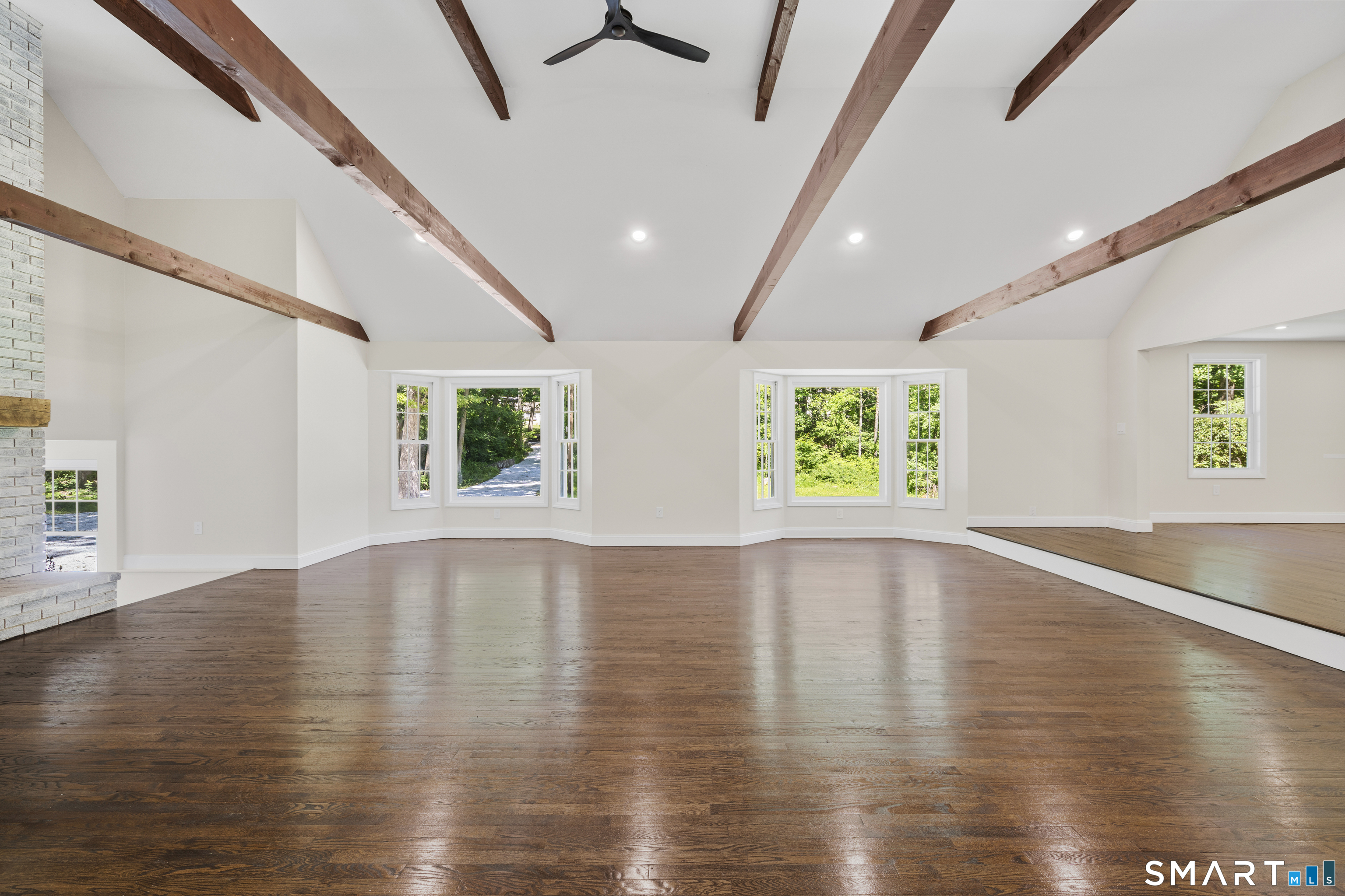 33 Old Stagecoach Road Redding, CT 06896 - Photo 8 of 40