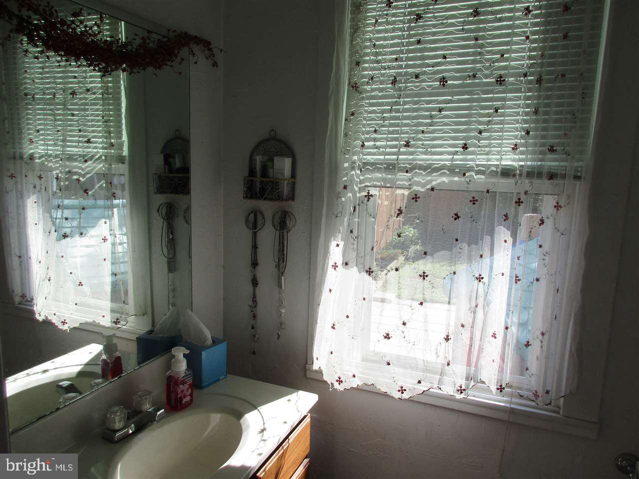 207 1/2 Ruth Avenue Hanover, PA 17331 - Photo 8 of 23 Gallery Image 8
