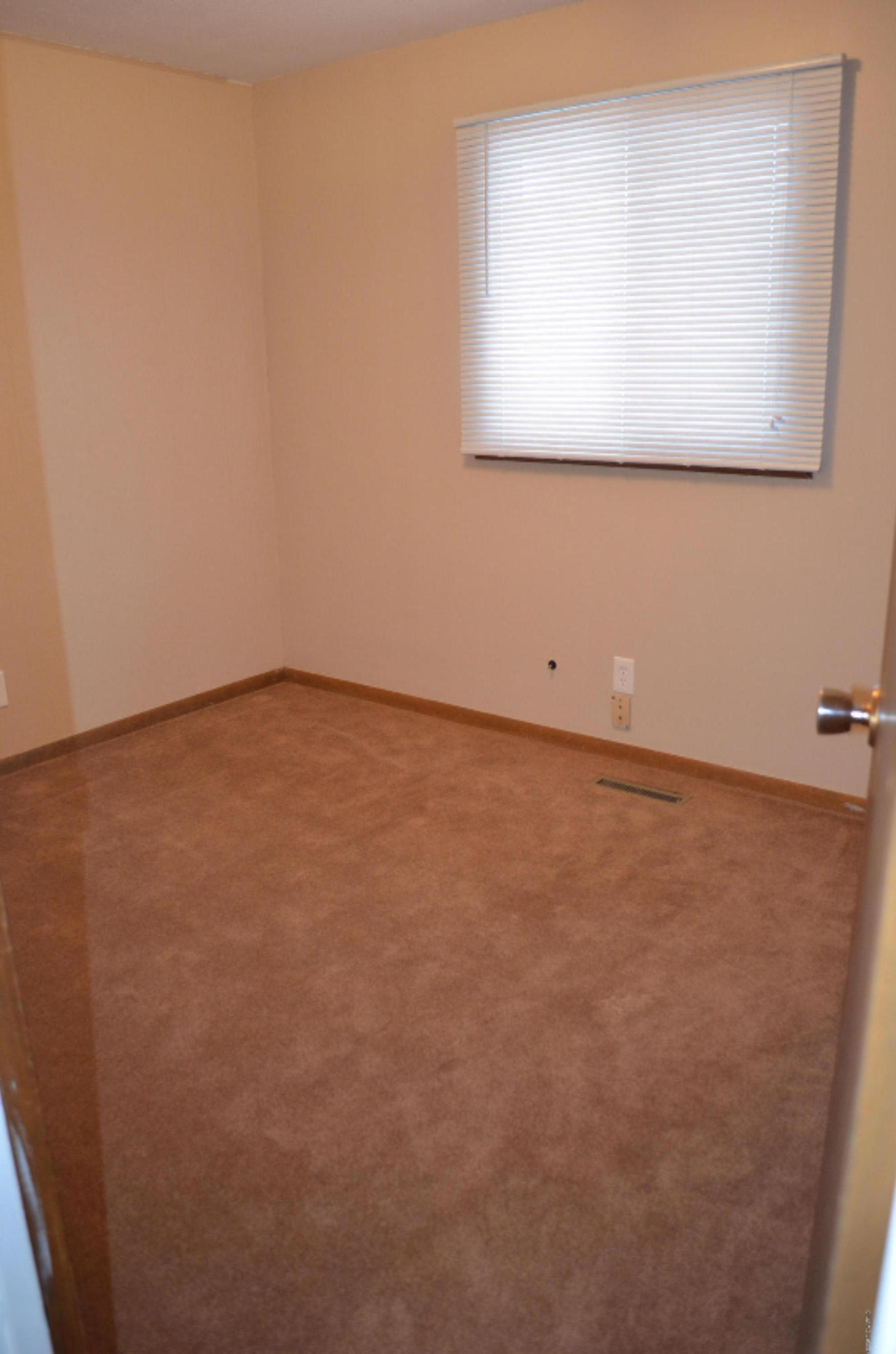2693 Park Road Coloma, MI 49038 - Photo 13 of 27 2693 N Park Rd, Coloma,MI Bedroom 3