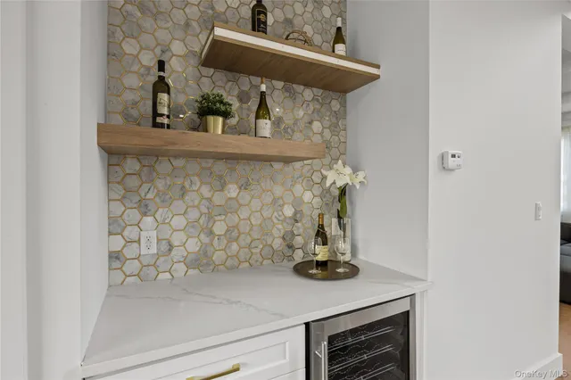 $1,750,000 | 182 Friends Lane, Westbury, NY 11590