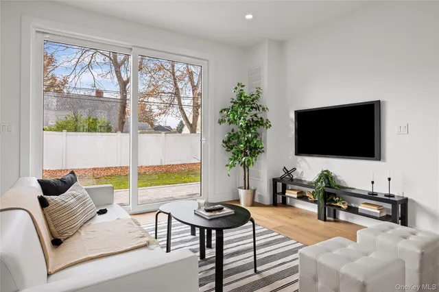 $1,750,000 | 182 Friends Lane, Westbury, NY 11590