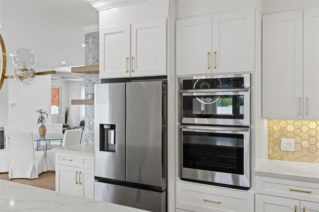 $1,750,000 | 182 Friends Lane, Westbury, NY 11590