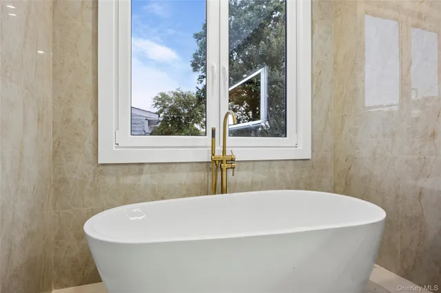 $1,750,000 | 182 Friends Lane, Westbury, NY 11590