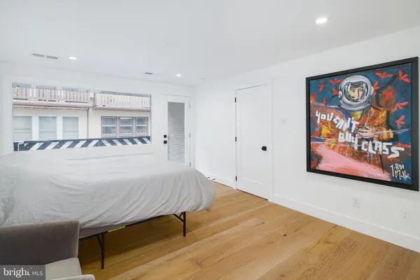 $4,500 | 1126 1/2 Lombard Street, Philadelphia, PA 19147