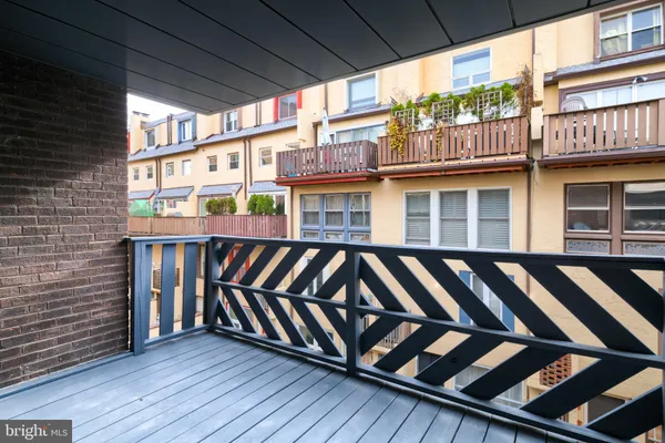 $4,500 | 1126 1/2 Lombard Street, Philadelphia, PA 19147