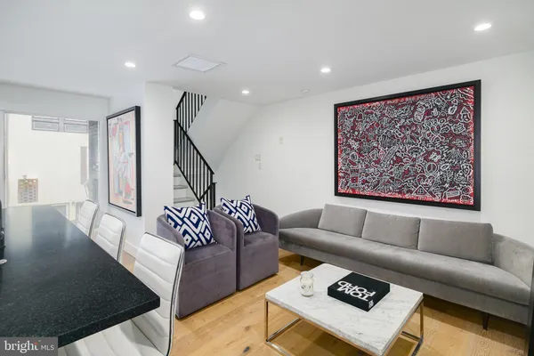 $4,500 | 1126 1/2 Lombard Street, Philadelphia, PA 19147