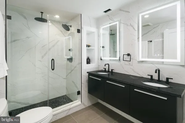 $4,500 | 1126 1/2 Lombard Street, Philadelphia, PA 19147