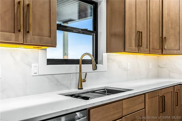 $759,900 | 1019 Ridgeview Drive, Jeffersonville, IN 47130