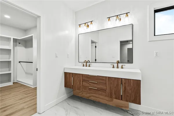 $759,900 | 1019 Ridgeview Drive, Jeffersonville, IN 47130