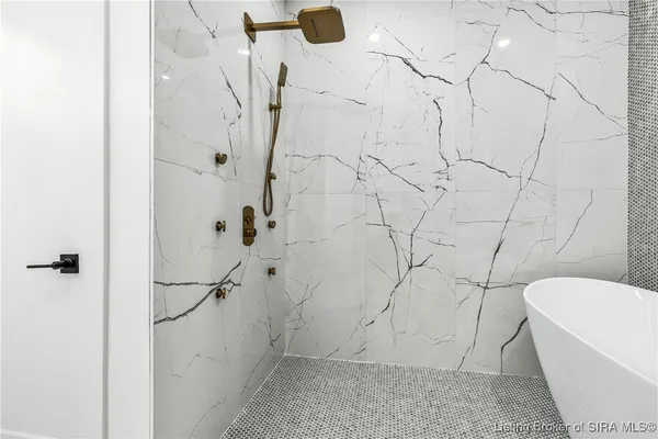 $759,900 | 1019 Ridgeview Drive, Jeffersonville, IN 47130